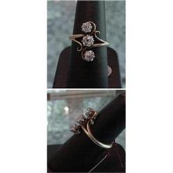 Lady's Art Nouveau Diamond and 18kt yellow gold #952185