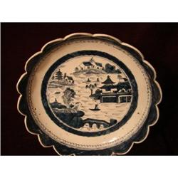 CHINESE EXPORT BLUE CANTON SCALLOPED BOWL #973691