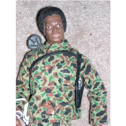 Black G I Joe with black fuzzy hair  #973738
