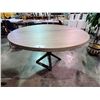 Image 2 : ROUND TABLE 54" CIRCUMFERENCE H 31"