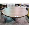 Image 2 : ROUND TABLE 54" CIRCUMFERENCE H 31"