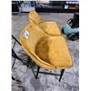 Image 2 : 2 BROWN BAR CHAIRS