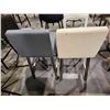 Image 3 : 2 SWIVEL BAR CHAIRS (1 GREY & 1 WHITE)
