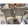 Image 3 : 2 GREY CHAIRS