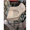 Image 2 : CREAM CHAIR