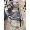 Image 2 : 2 BAR CHAIRS ( 1 BLACK & 1 BROWN)