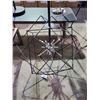 Image 2 : HANGING RUBIC LED CHANDELIER VISIBLE DAMAGE
