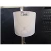 Image 2 : FLOOR LAMP