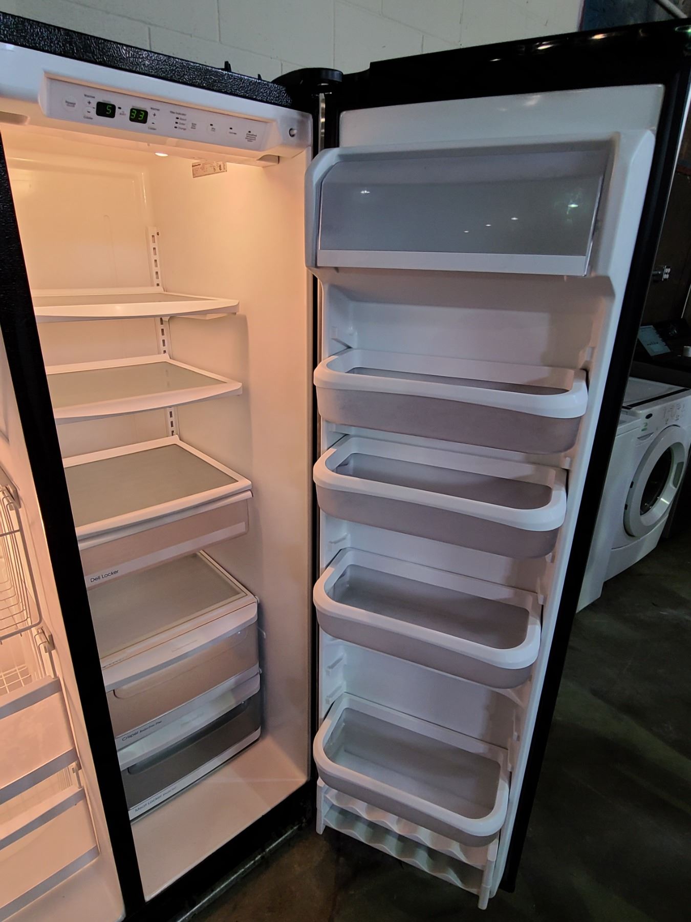 KITCHENAID SIDEBYSIDE FRIDGE/FREEZER MODEL KSRA25ILS01 KITCHENAID SIDEBYSIDE FRIDGE/FREEZER MODEL KSRA25ILS01