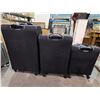 Image 2 : BRAND NEW  BLACK WITH BLUE TRIM SWISS GEAR SUITCASES (IN BOX)