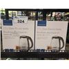Image 1 : 2 INSIGNIA 1.7 L GLASS ELECTRIC KETTLES