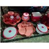 Image 2 : SHELF OF ASSORTED TUPPERWARE GOODS
