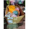 Image 1 : BIN OF ASSORTED TUPPERWARE GOODS
