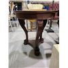 Image 2 : 2 WOODEN SIDE TABLES