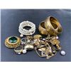 Image 1 : LOT OF ASSORTED COSTUME JEWELRY SOME GOLD