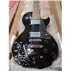 Image 2 : CAREER RETROSONIC SERIES AUTOGRAPHED BY ACE FREHLEY ELECTRIC GUITAR