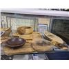 Image 3 : ASSORTED WOODEN SERVING PLATES, BOWLS, & TRAYS