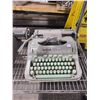 Image 3 : 3 CASSAN TYPEWRITERS