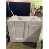 Image 1 : NEW AMERICAN STANDARD WALK-IN BATHTUB WITH JET MASSAGE MODEL 2848.109 (APPROX. H 30.5" W 28" L