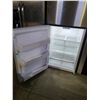 Image 2 : NEW FRIGIDAIRE TOP-BOTTOM REFRIGERATOR MODEL FFHT1835VS0