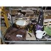 Image 2 : ASSORTED HOUSEHOLD ITEMS