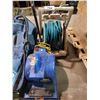 Image 2 : WIND HANDLER COMMERCIAL BLOWER, HOSE & REEL, & GIANT EVOC BAG