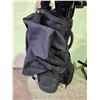 Image 3 : GOLF CADDY & CLUBS