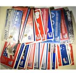 LOT OF 16 U.S. MINT SETS: