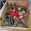 Image 2 : WOOD BOX OF GAUGES AND CASTERS
