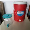 Image 1 : COLEMAN BEVERAGE COOLER AND SMALL DRINK DISPENSER