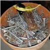 Image 2 : PAIL OF CONCRETE ANCHORS