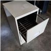 Image 2 : 2 DRAWER FILING CABINET