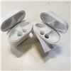 Image 2 : LOT OF 2 APPLE AIRPOD CHARGE CASES