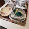 Image 3 : TRAY OF CHINA, CERAMICS, SALT AND PEPPER SHAKERS