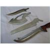 Image 2 : INTERCHANGEABLE BLADE HUNTING KNIFE W/ 4 BLADES
