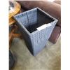 Image 3 : OUTDOOR WICKER PLANTER BASKET AND VASE