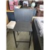 Image 2 : WICKER LOOK BAR STOOL
