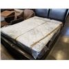 Image 1 : QUEENSIZE BEAUTY REST ELITE TIGHT TOP MATTRESS