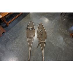 PAIR OF VINTAGE SNOWSHOES