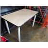 Image 2 : WHITE DINING TABLE