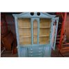 Image 2 : PAINTED 2 PIECE CHINA CABINET