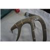 Image 2 : ANTLER CRIB BOARD AND BAG
