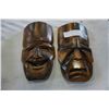 Image 2 : 2 CLOCKS AND WOOD MASKS
