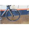 Image 2 : Kona Essatto Road/Gravel Bike w/ Disc Brakes, Novatec Tires & Racing Handlebars, 58cm. Less than a y