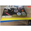 Image 10 : Top Gun Tours Display Memorabilia in Case - Navy VC-1 Plane, Patches, Mug