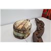 Image 5 : Battleship Anchor Chain & Antique Clipper Ship Pulleys