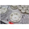 Image 8 : Theodore Haviland New York China Set "Rosalinde" - Plates, Teacups, etc