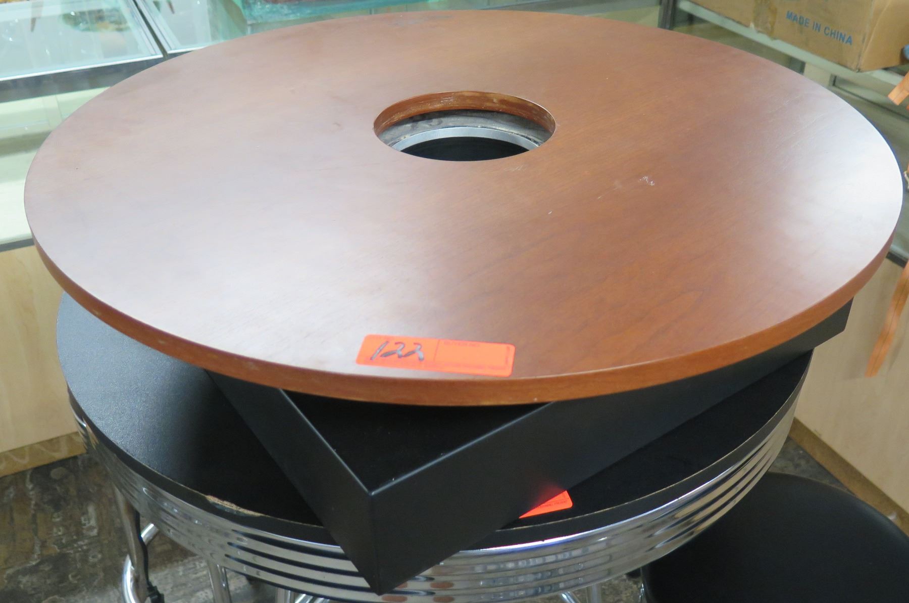 Round Wooden Mounted Rotating Table-Top - Oahu Auctions