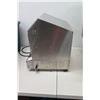 Image 4 : Paragon "The Dog Hut" Hot Dog Steamer Machine Model 8020
