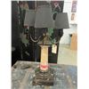 Image 1 : 4 Bulb Lamp with Marble Base
